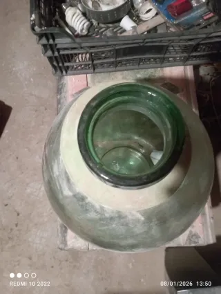 Damajuana de cristal verde