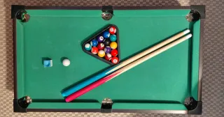 Mini mesa de billar con accesorios