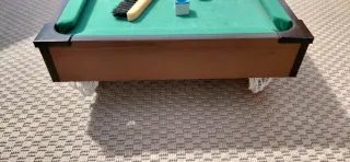 Mini mesa de billar con accesorios