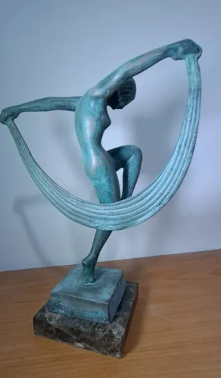 Bailarina de bronce