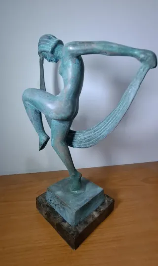 Bailarina de bronce