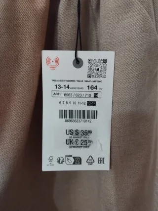 Pantalones Zara Beige con etiqueta