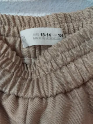 Pantalones Zara Beige con etiqueta