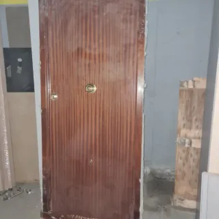 Puerta madera maciza entrada