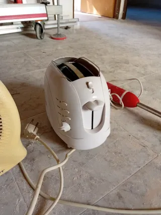 Electrodomésticos. Plancha. Tostador batidora