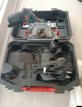 Sierra circular Parkside con maletín