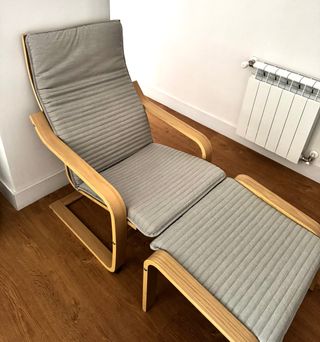 Sillón y reposapiés IKEA POÄNG beige