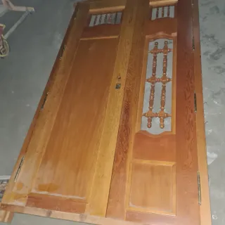 Puerta entrada madera maciza castellana