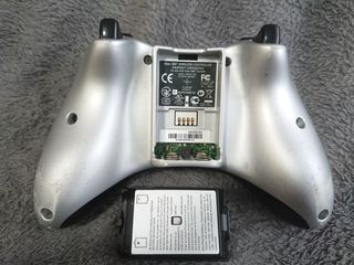 Mando Xbox 360 plateado