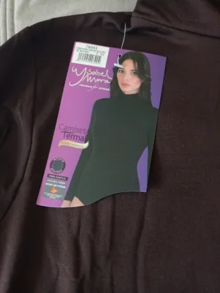 2 Camisetas Cuello Alto Marrón