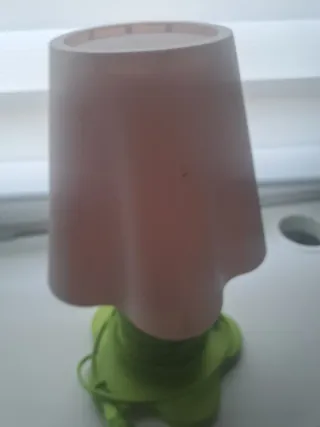 Lámpara infantil verde y rosa