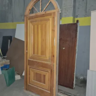 Puerta madera maciza castellana