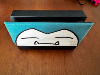 Nintendo Switch + 4 mandos + complementos