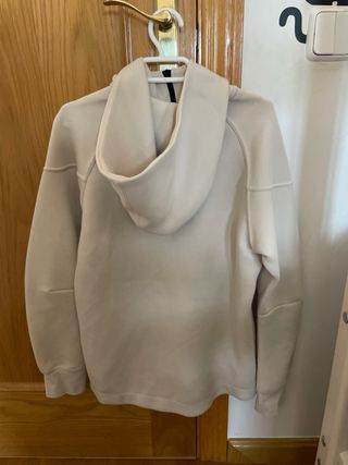 Sudadera Nike Tech beige chica