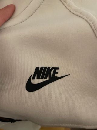 Sudadera Nike Tech beige chica