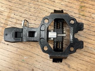 Fijaciones Esquí Atomic Backland Tour