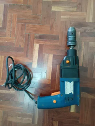 Taladro eléctrico con cable
