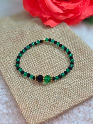 Pulsera Oggun elástica cristal y acero