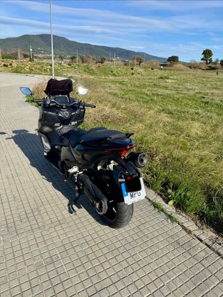 Yamaha Tmax Tech 560 2024