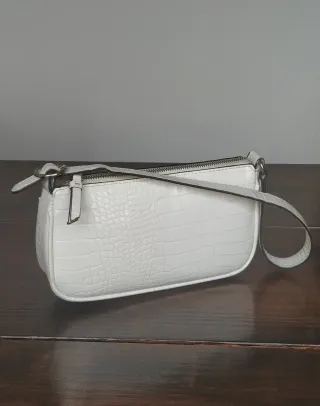 Bolso baguette blanco Stradivarius