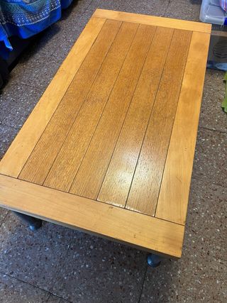 Mesa de centro de madera y metal