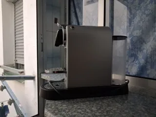 Cafetera Nespresso Krups Gris