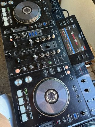 Controlador DJ Pioneer DJ xdj rx