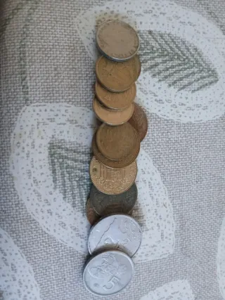 Lote de Monedas Antiguas (1944-1975)