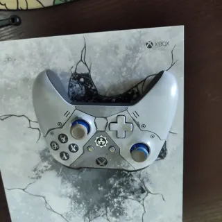 Xbox One X 1TB Edizione Limitata Gears of War 5