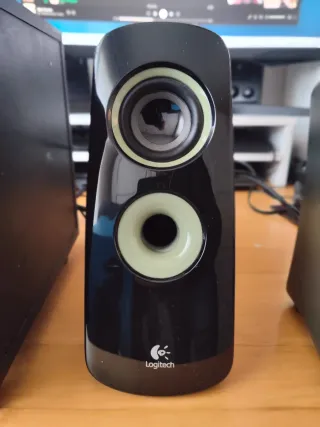 Altavoces Logitech Negros