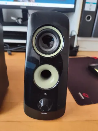 Altavoces Logitech Negros