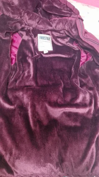 Abrigo niña talla 9-10 burdeos