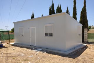 CASA SANDWICH MODELO ARAHAL EN 50 M2 ¡OFERTA!