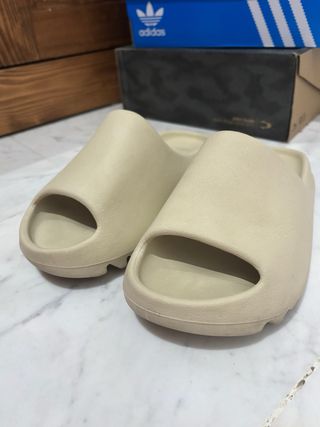 Adidas Yeezy Slide Flax Talla 38