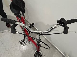 Bicicleta plegable roja