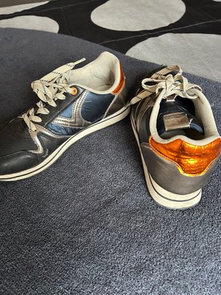 Zapatillas Victoria Beige y Negro