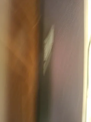 Barra de Sonido Yamaha Negra y subwoofer