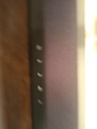 Barra de Sonido Yamaha Negra y subwoofer