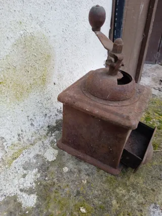 Molinillo de café ETNA antiguo