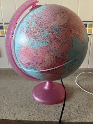 Globo Terraqueo Rosa Brillante