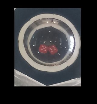 Pisapapeles con dados vintage