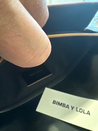 Bolso de mano Bimba y Lola negro medidas 31,5 x19