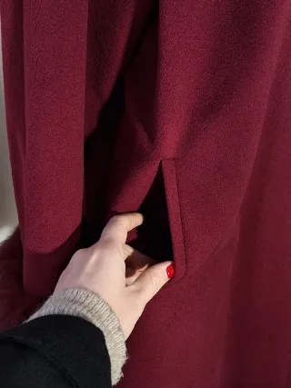 Cappotto donna lana vergine collo bordeaux
