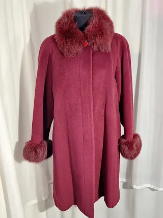 Cappotto donna lana vergine collo bordeaux