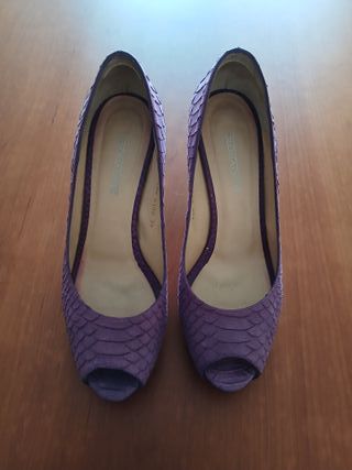 Zapatos tacón Gloria Ortiz morados T.39