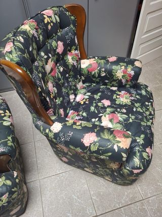 DOS butacas floral tela y madera - LUGO
