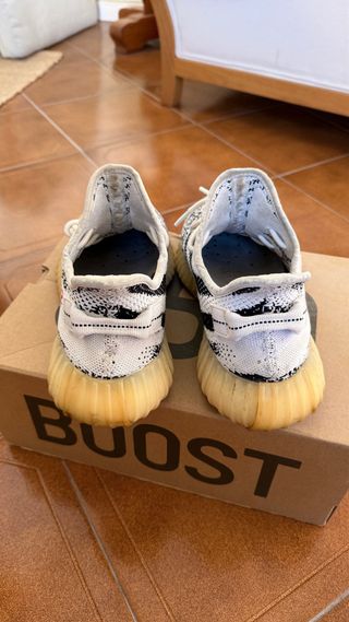 Adidas Yeezy Boost 350 V2 Zebra