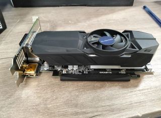 Tarjeta de video GIGABYTE GTX 1050