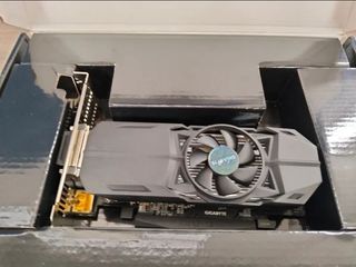 Tarjeta de video GIGABYTE GTX 1050