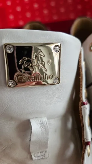 Deportivas Cavalinho Blancas y Doradas/rojo granat